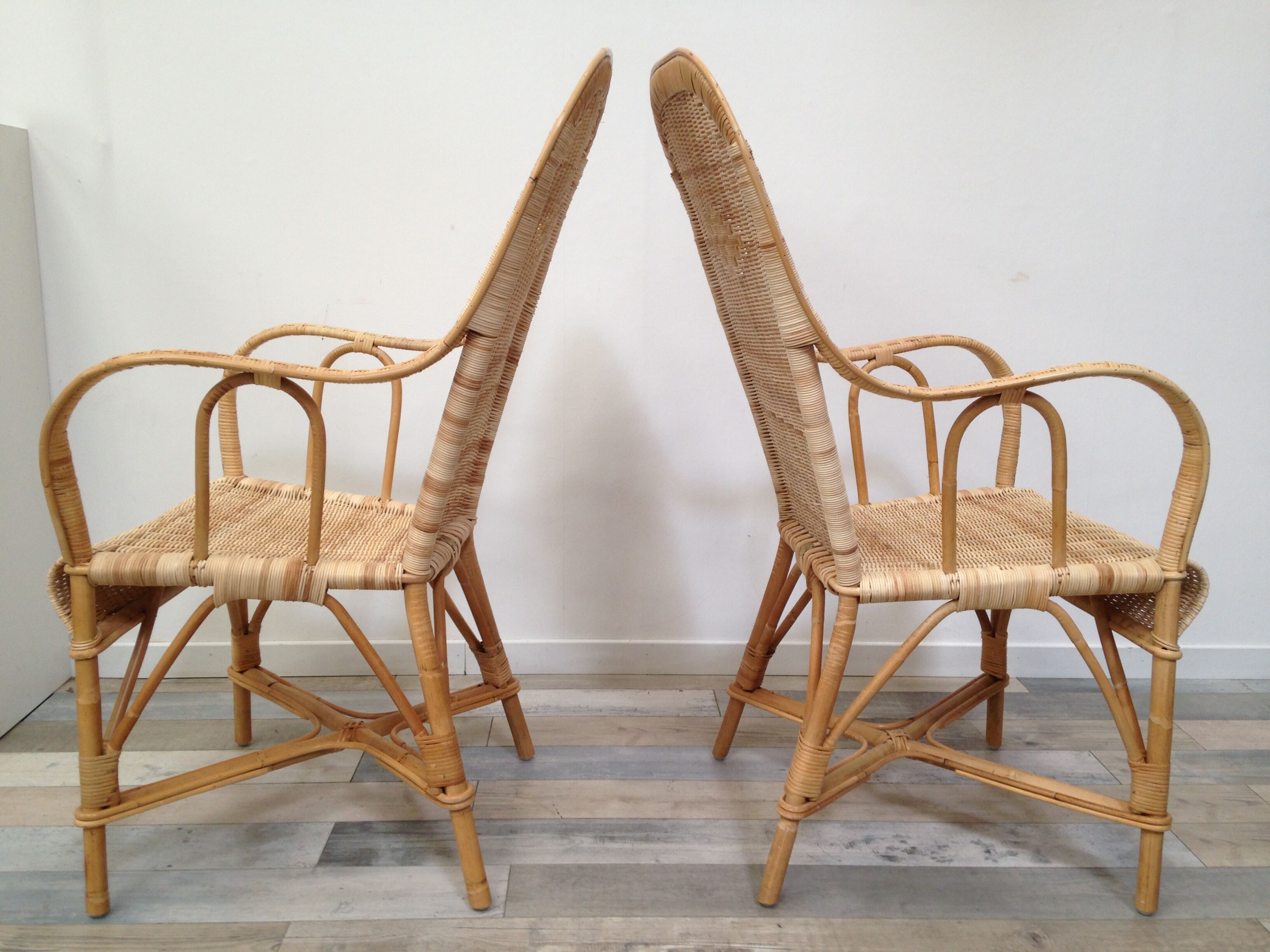 Paire de fauteuils en rotin
