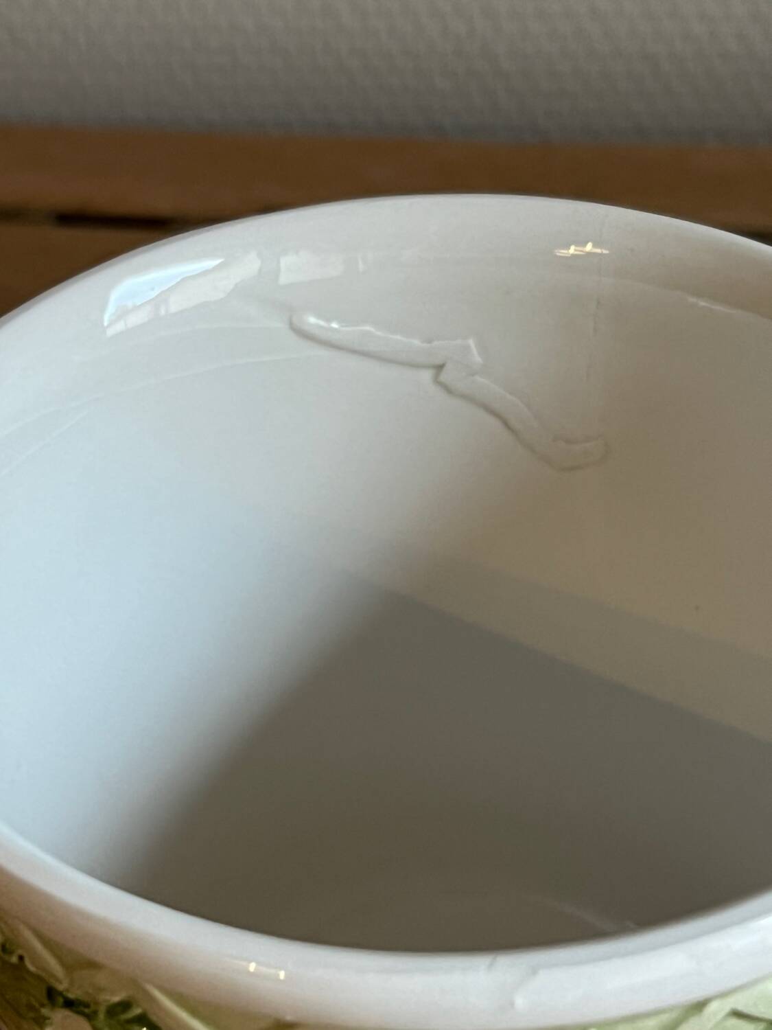 Ceramic flowerpot