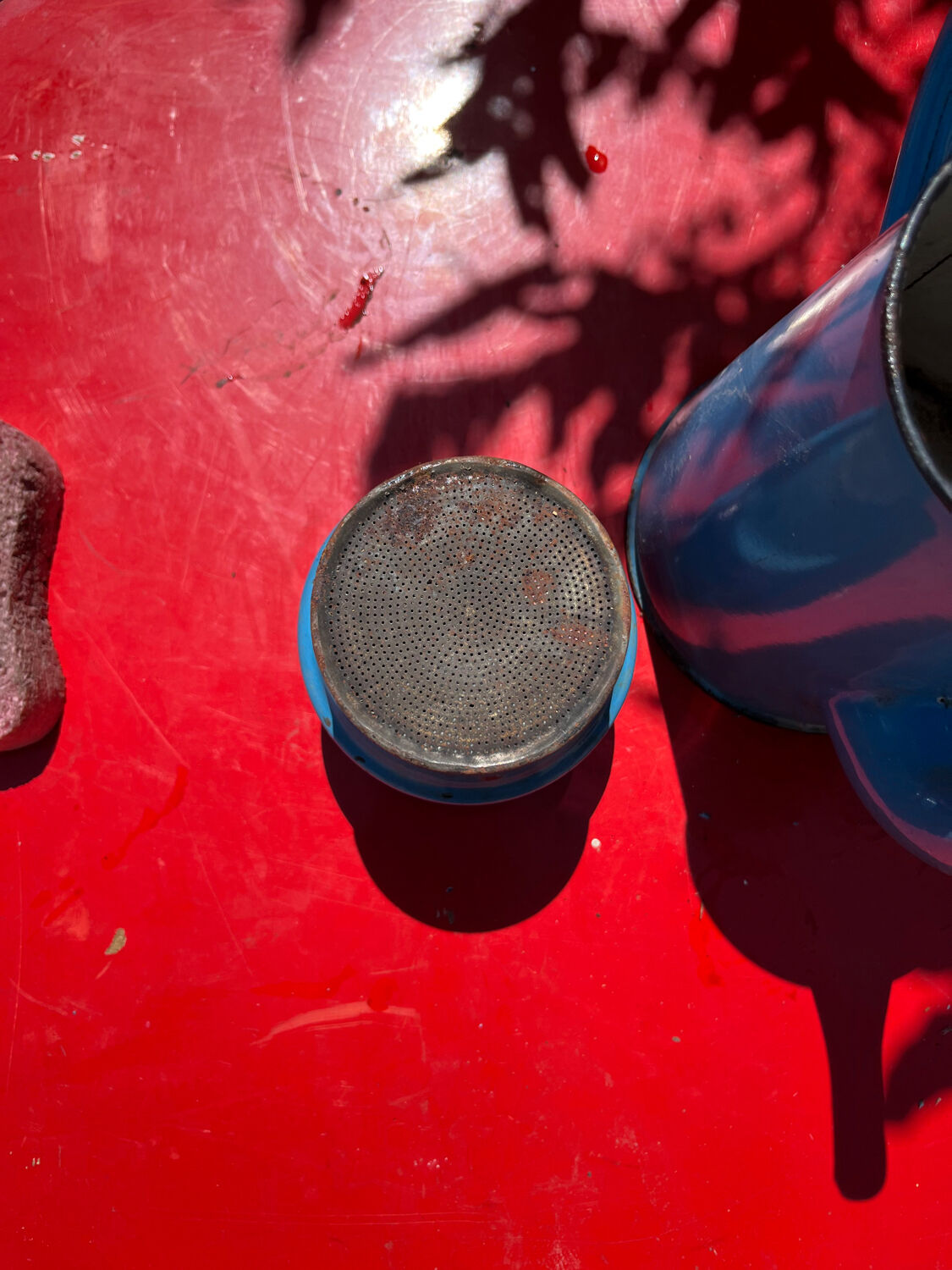 Enamelled coffee maker