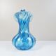 Vase en verre bleu