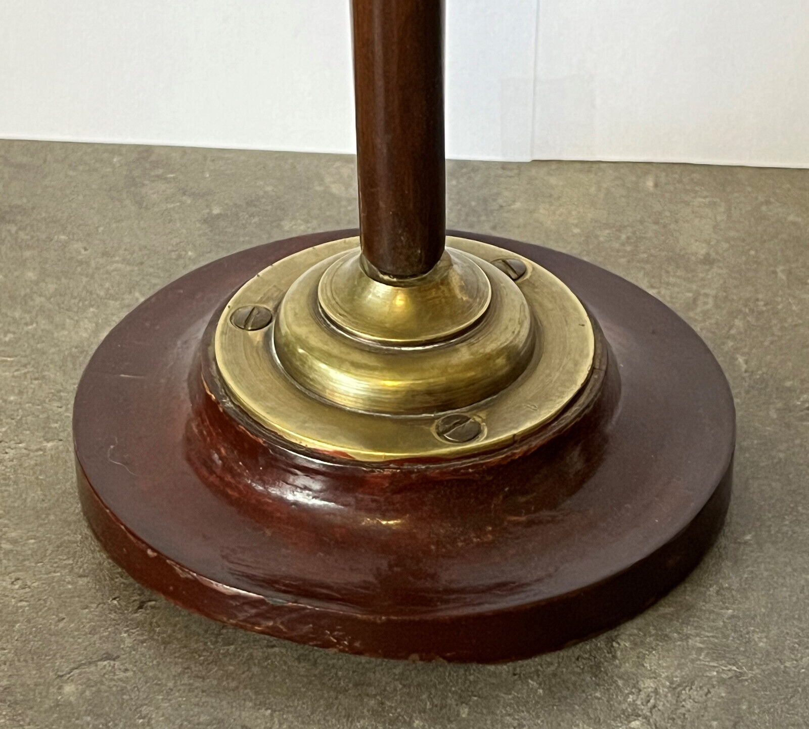 Precious cane tip in mahogany and gilded bronze with polychromy