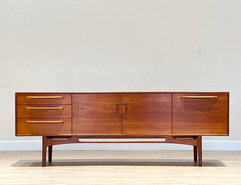 Buffet en teck par Beithcraft