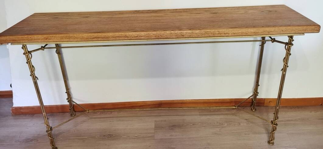 Wrought iron console imitating ivy