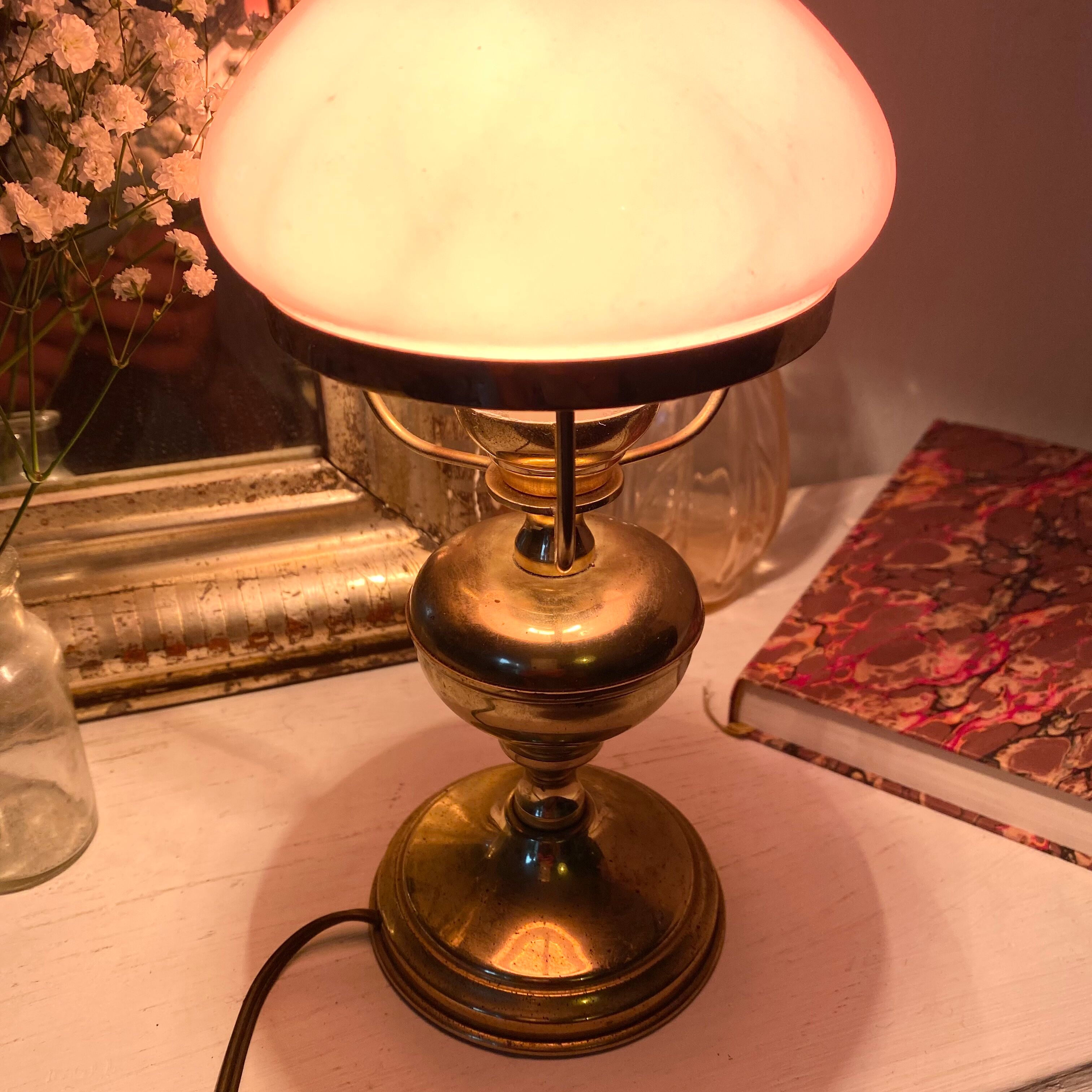 Lampe vintage rose et dorée