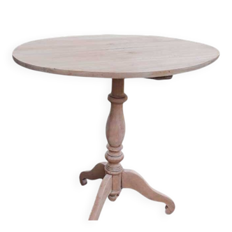 Classic wooden side table