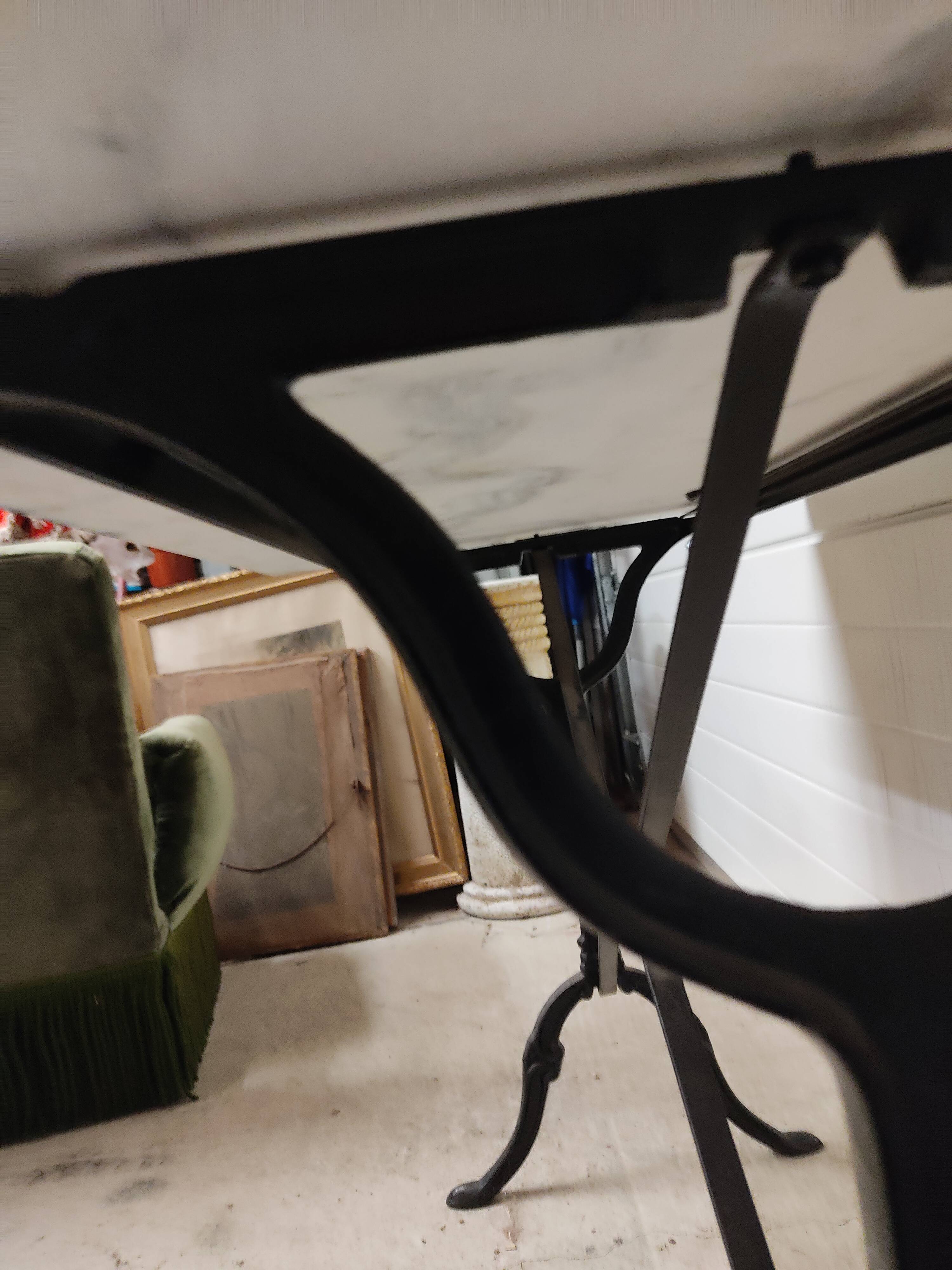 Table bistro heavy marble