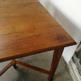 Table en  chêne doré, art nouveau