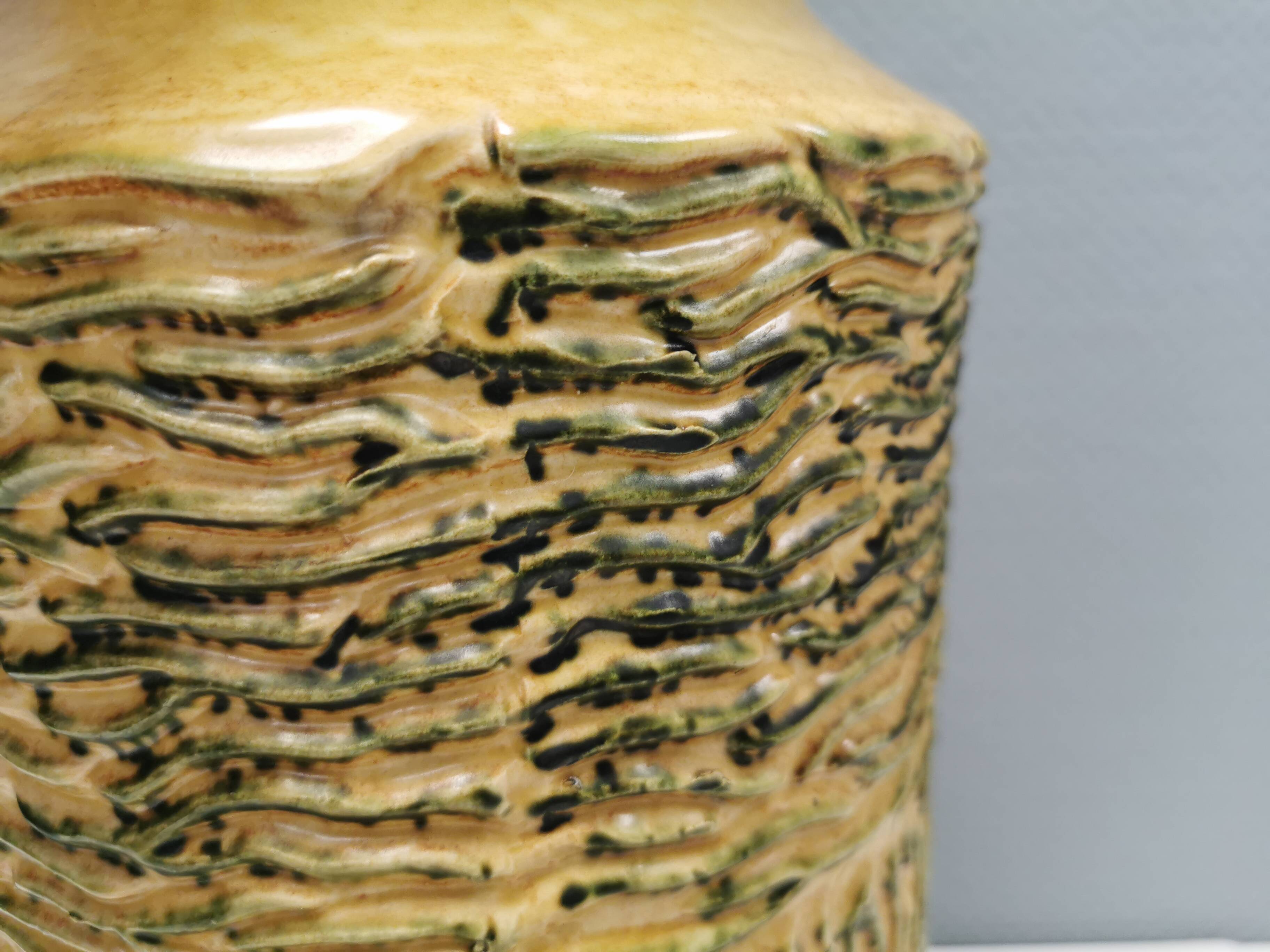 Énorme vase de sol d'allemagne de l'ouest, en glaçure jaunâtre