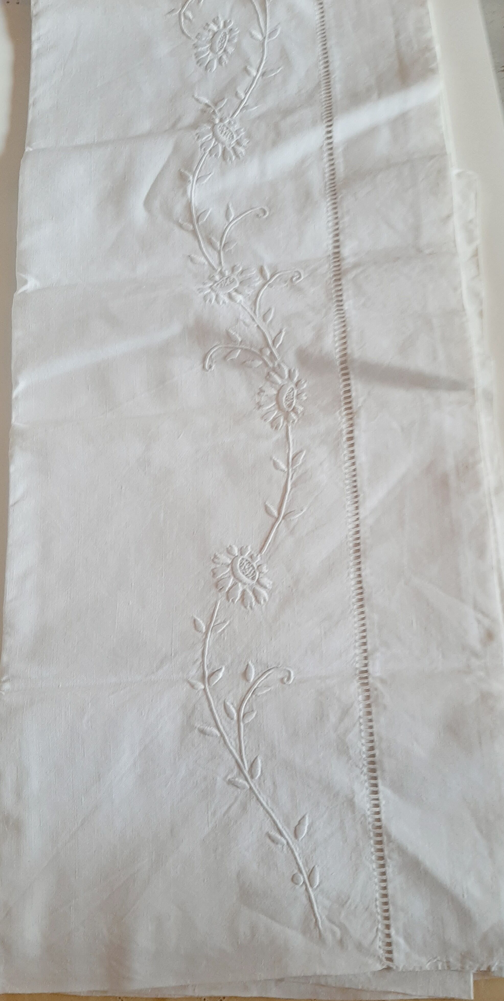 YM linen monogram embroidered sheet