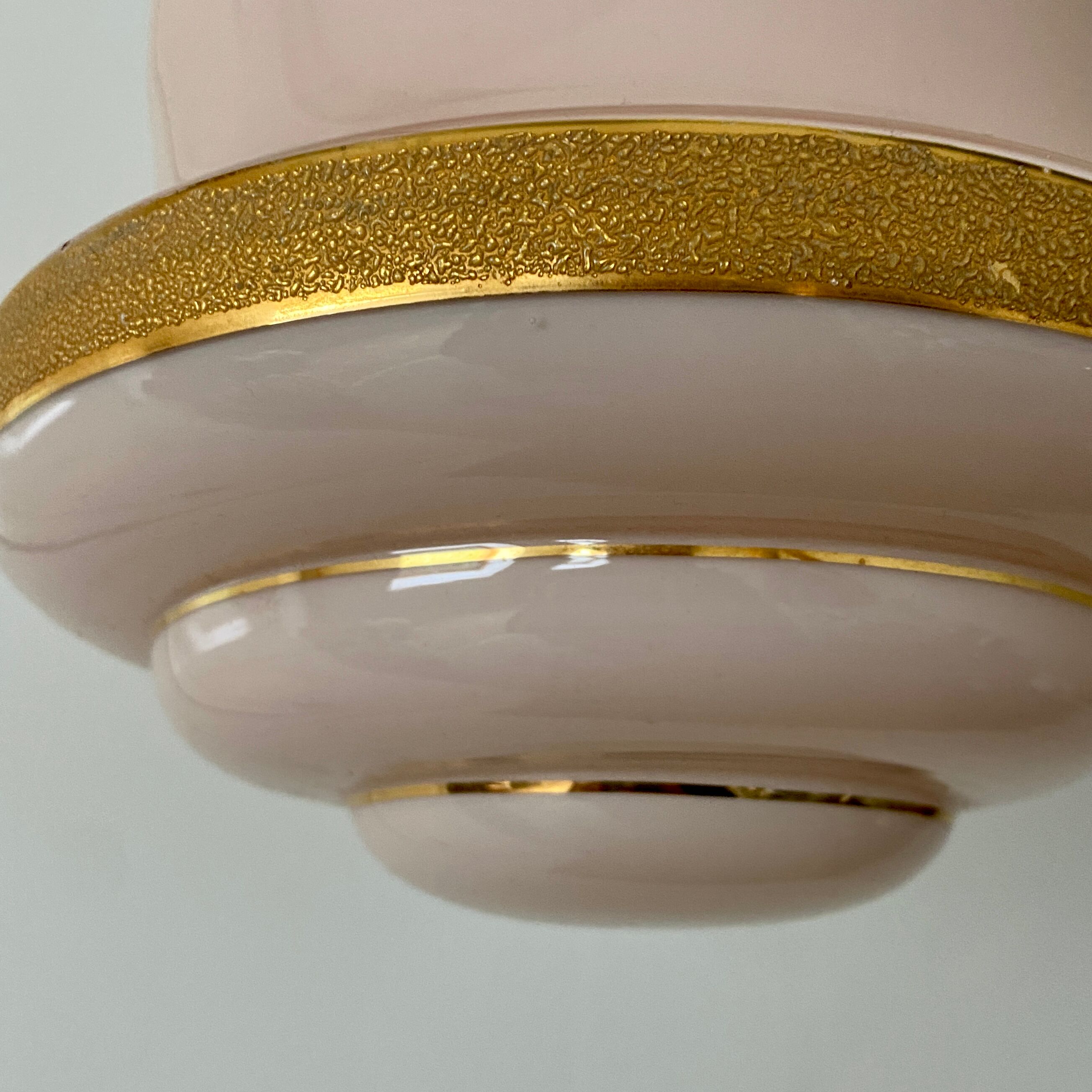 Suspension vintage globe in pink opaline with gold details