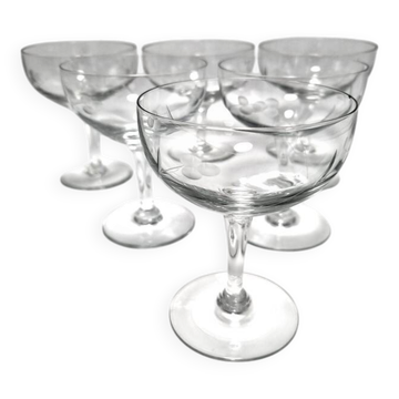 6 champagne glasses