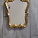 Miroir doré style baroque – patine ancienne – 37 x 30 cm