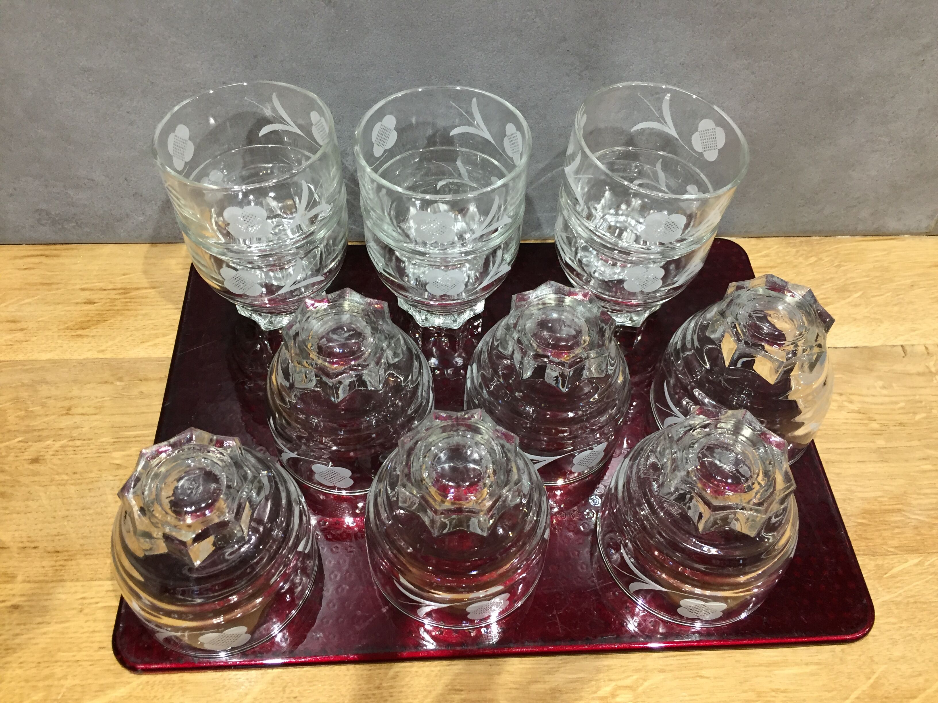 Series of 12 cups, 50/60