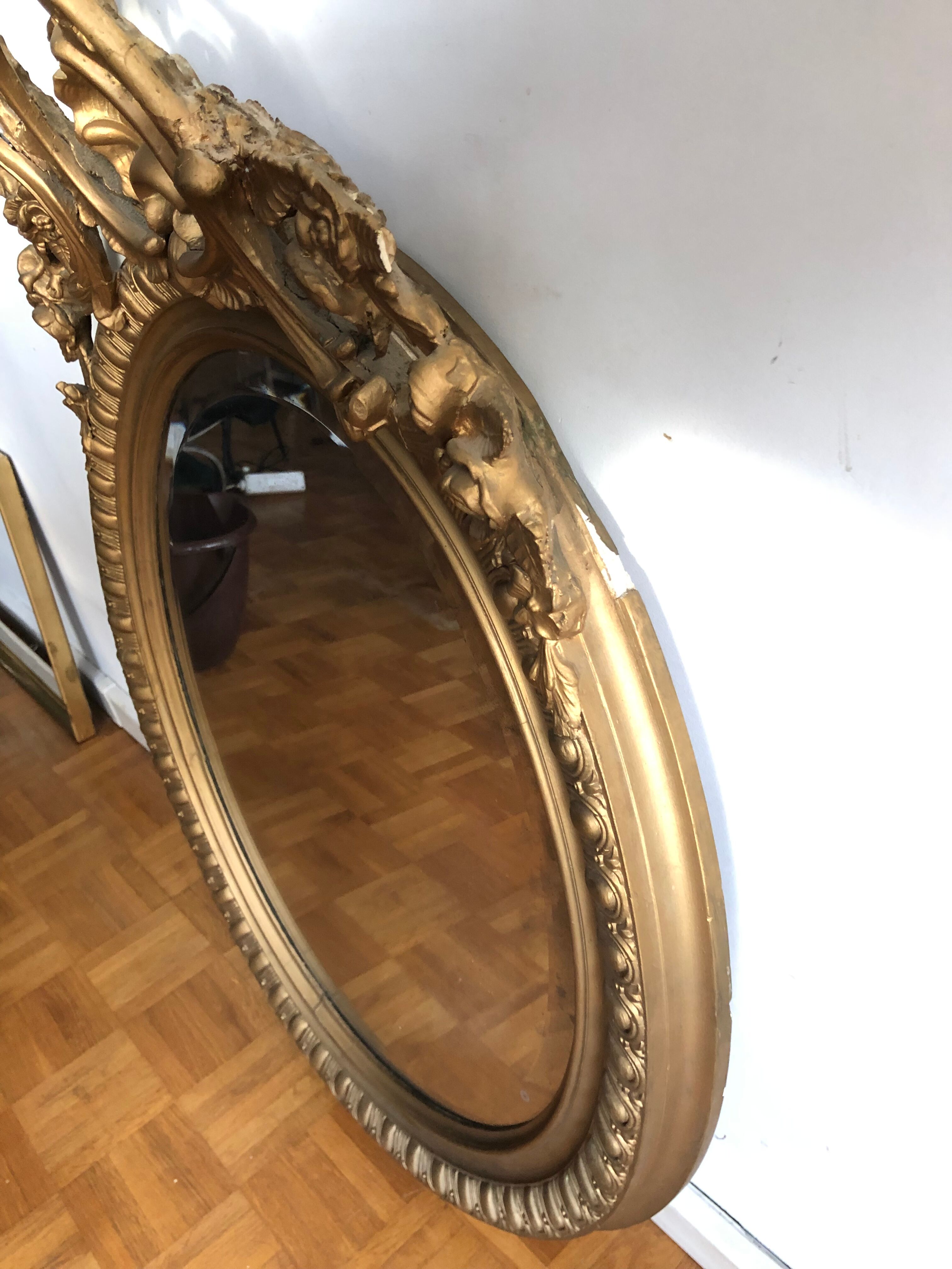 Oval mirror with pediment, 100x70 cm