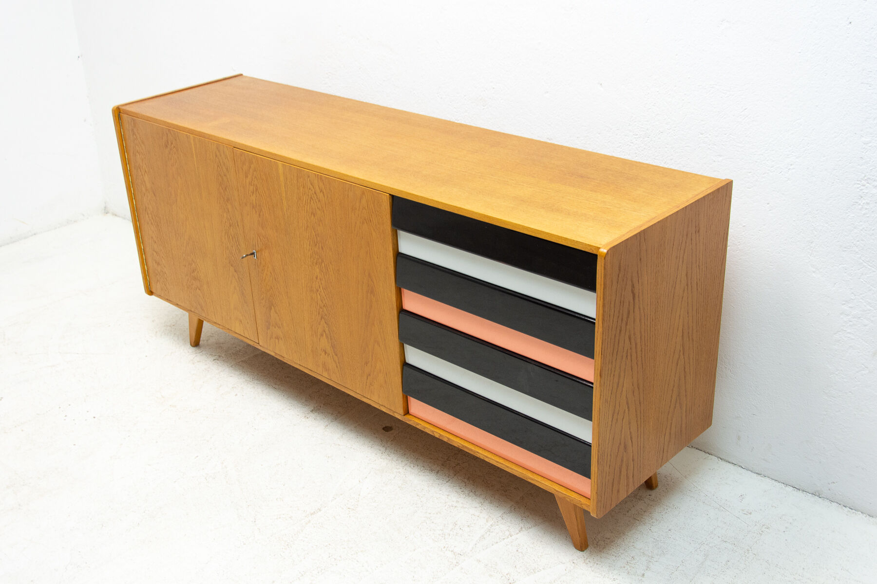 Mid Century U-460 sideboard by Jiří Jiroutek for Interiér Praha