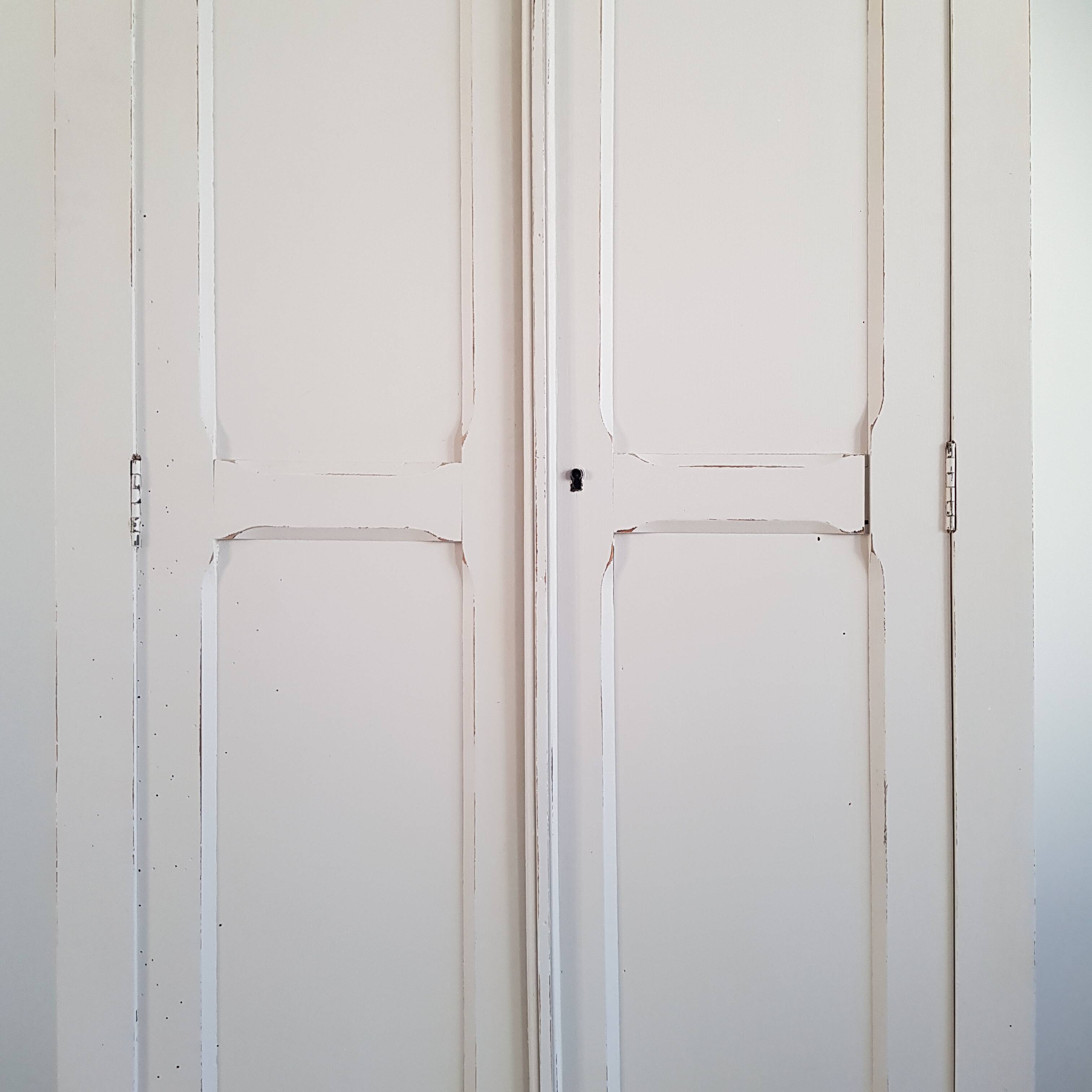 Parisian wardrobe in pearl grey, 50s