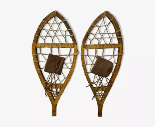 Paire de raquettes en bois