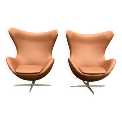2x Fritz Hansen Egg chair by Arne Jacobsen in Cognac leather, état nouveau!