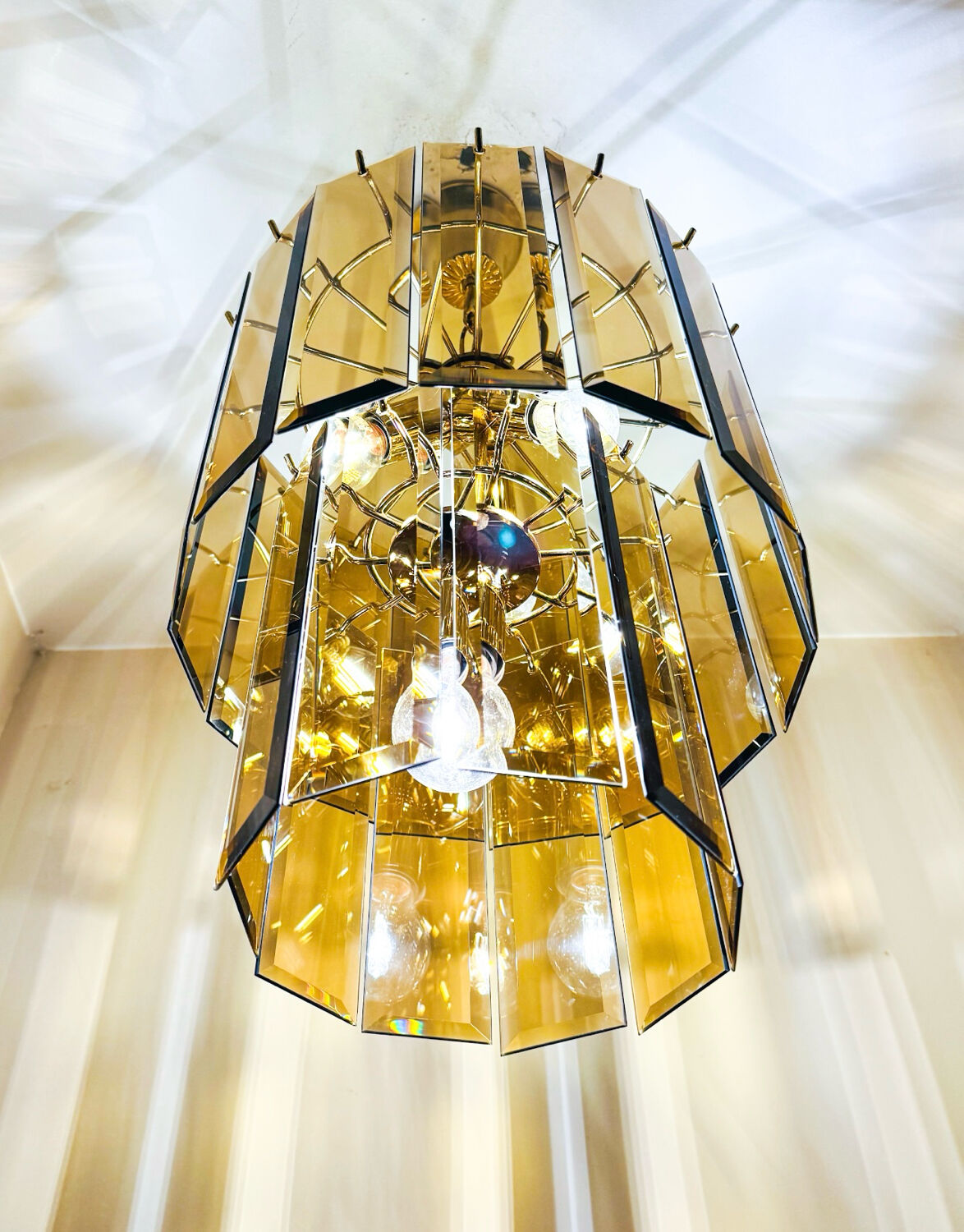 Vintage Italian chandelier design