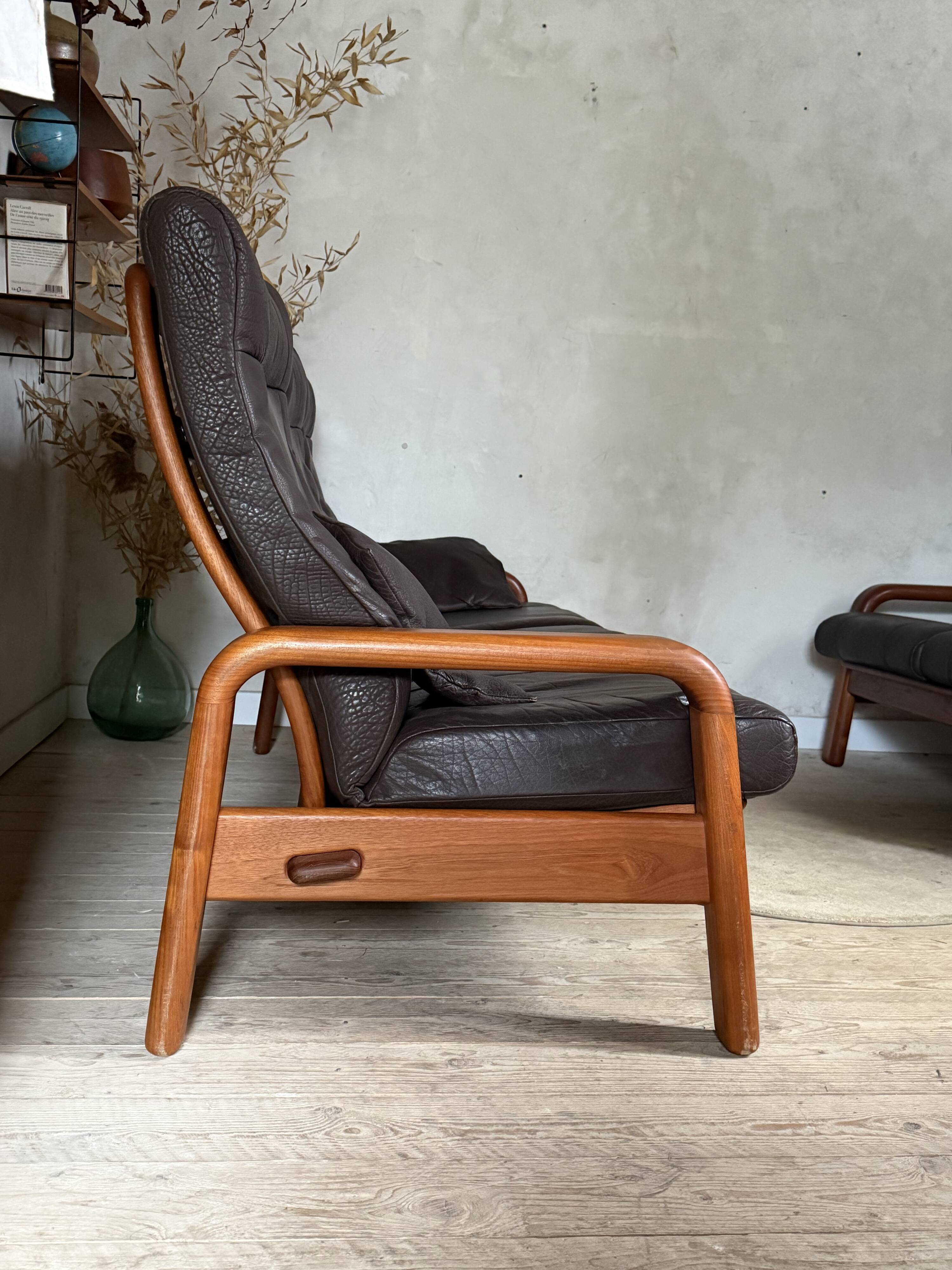 Scandinavian 3-seater teak and leather sofa