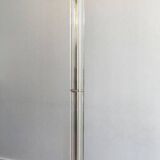 Rare lampadaire de parquet en laiton doré et plexiglass