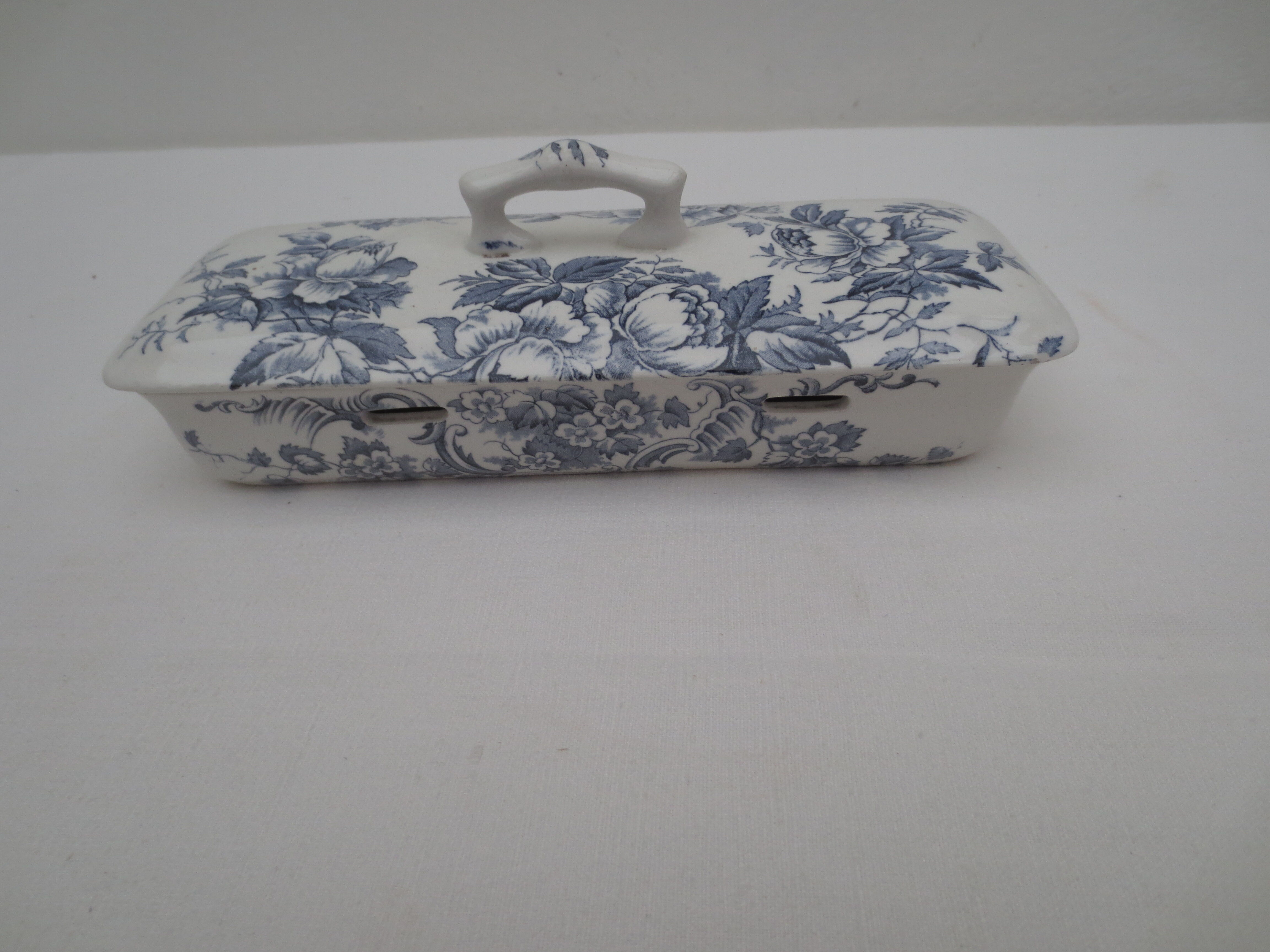 stanley-branded rectangular ceramic box