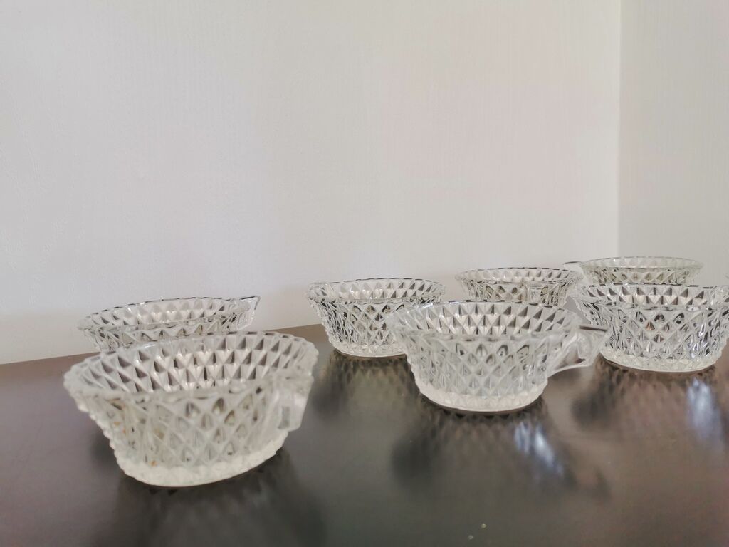 Set of 8 cups/ramekins with diamond cut glass handles