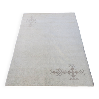 Mid century Moroccan hand-knotted wool Beni-Ourain carpet 230cm x 330cm