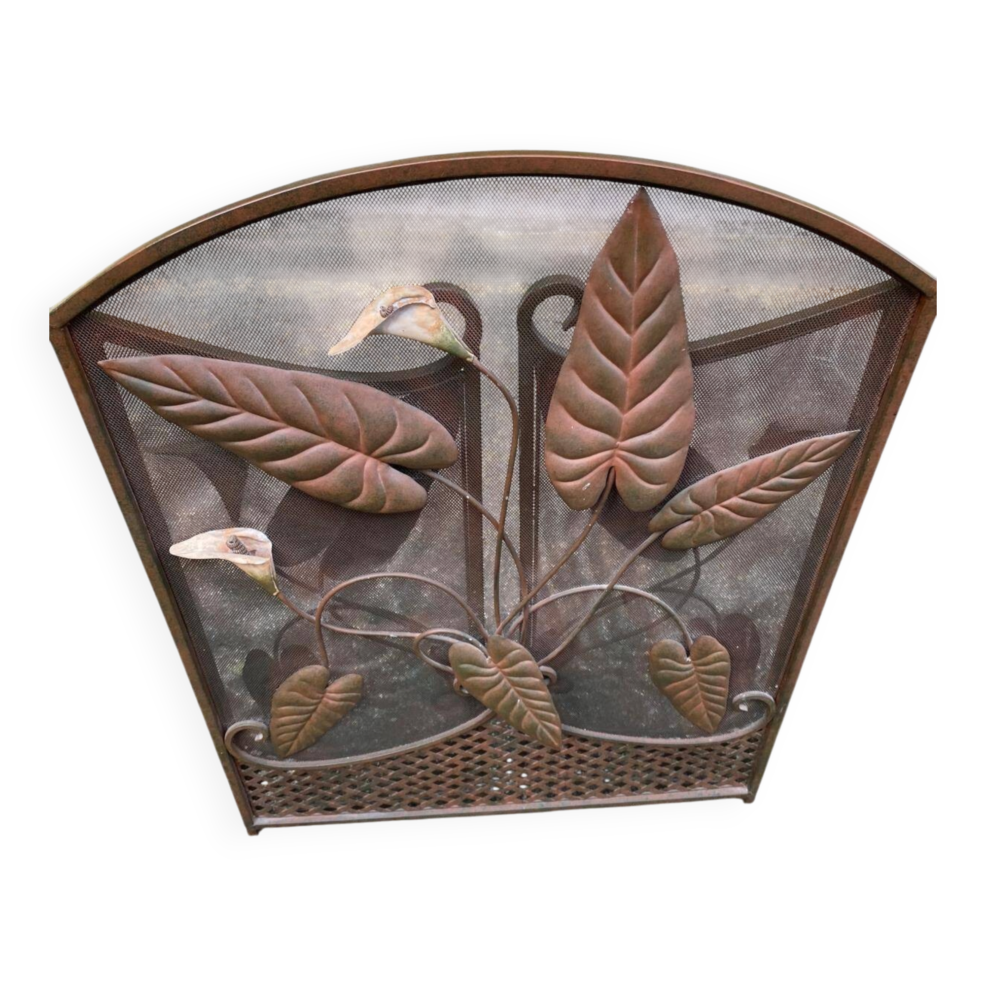 Foldable wrought iron fireplace screen sculpted from the 1950s.