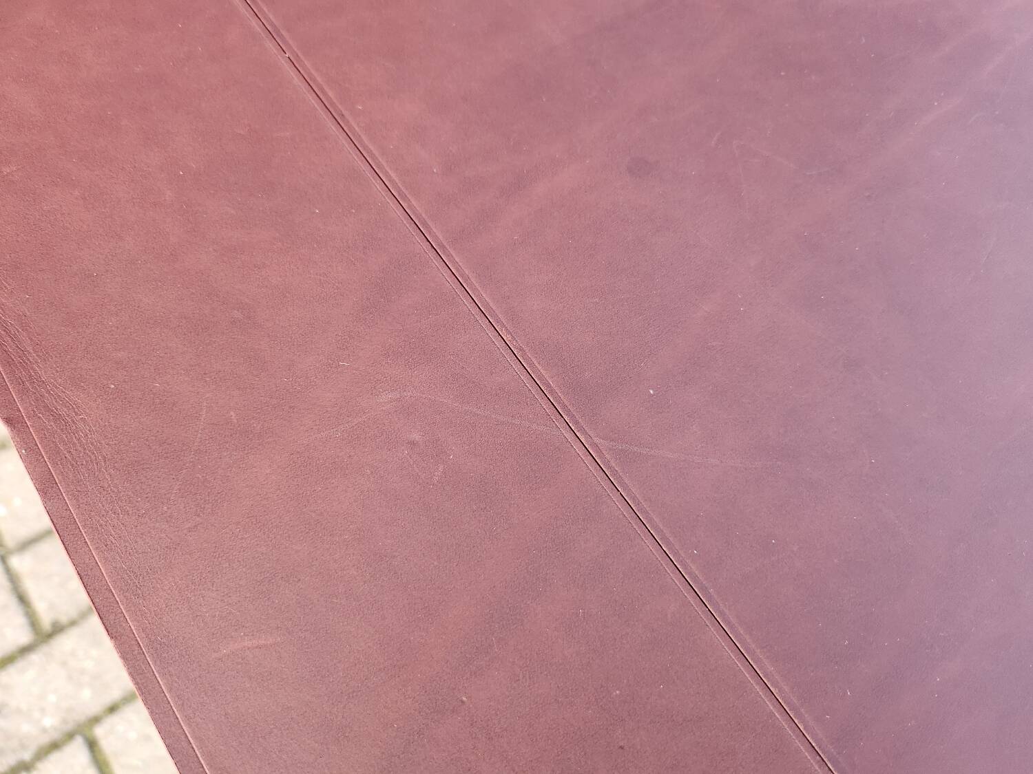 Poltrona Frau - Fred desk by Roberto Lazzeroni