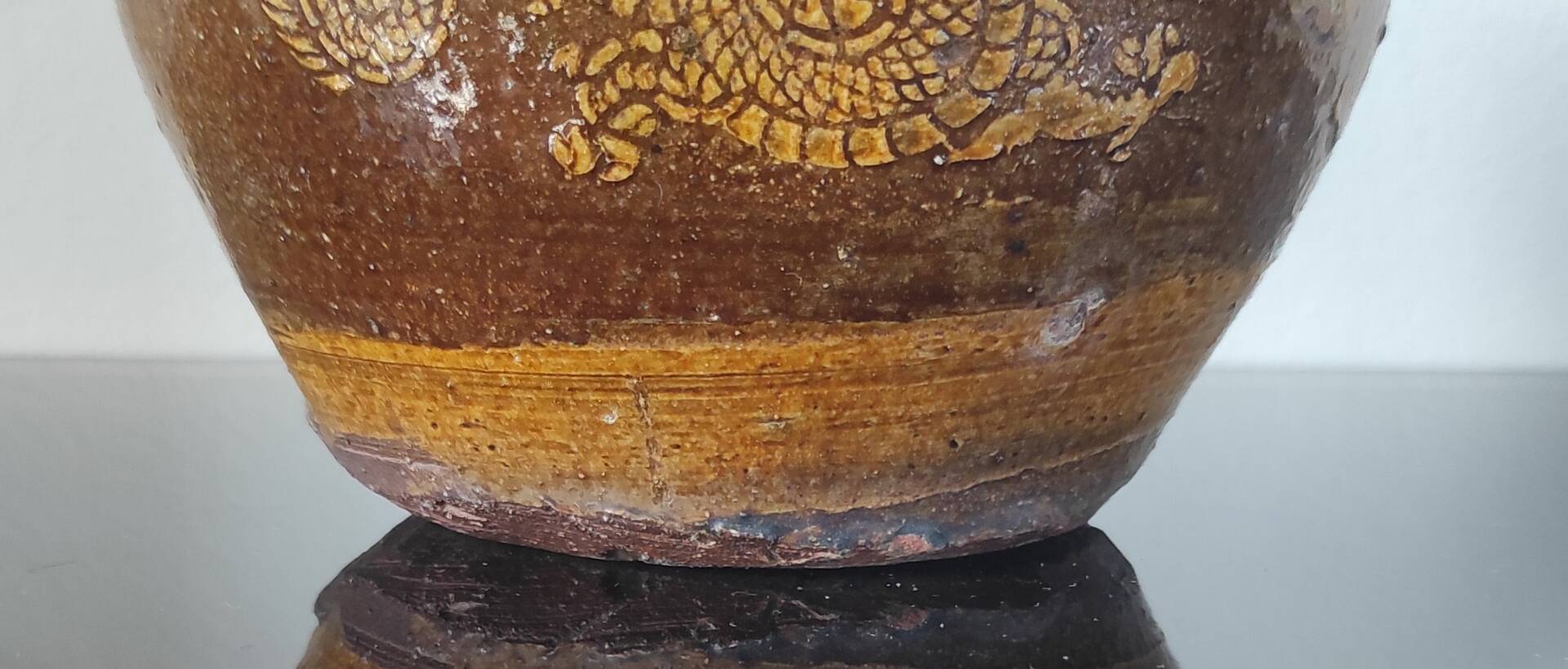 Vintage cache-pot in glazed stoneware