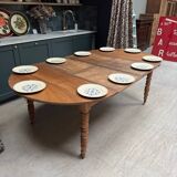 Extendable round table with turned legs (renovated)