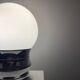 Lampe de table blanche et chrome de l'ère spatiale par Aka Electric, Allemagne 1977