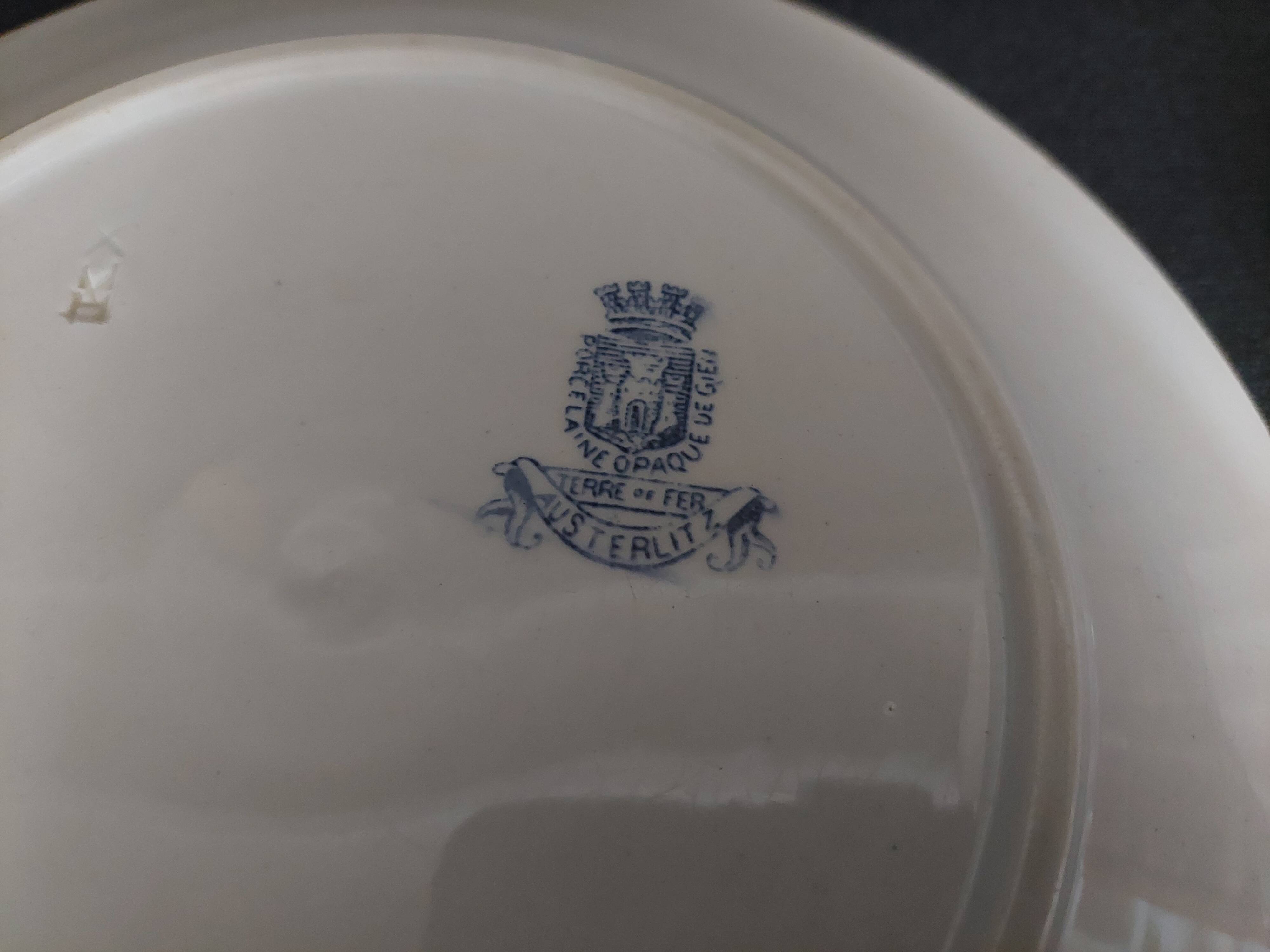 Pair of flat plates in Gien iron earthenware, Austerlitz decor