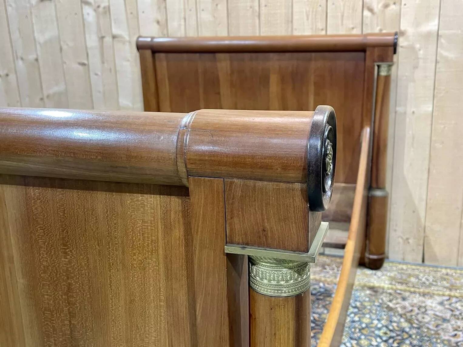 19th century Empire sleigh bed in cherry wood - Bedding: 1m82x98cm