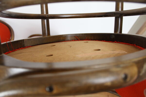 Chaises bistrot bois courbé dit ''Le Corbusier