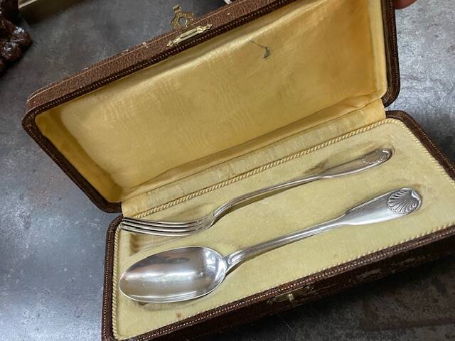 Christofle solid silver christening cutlery, Vendôme shell pattern