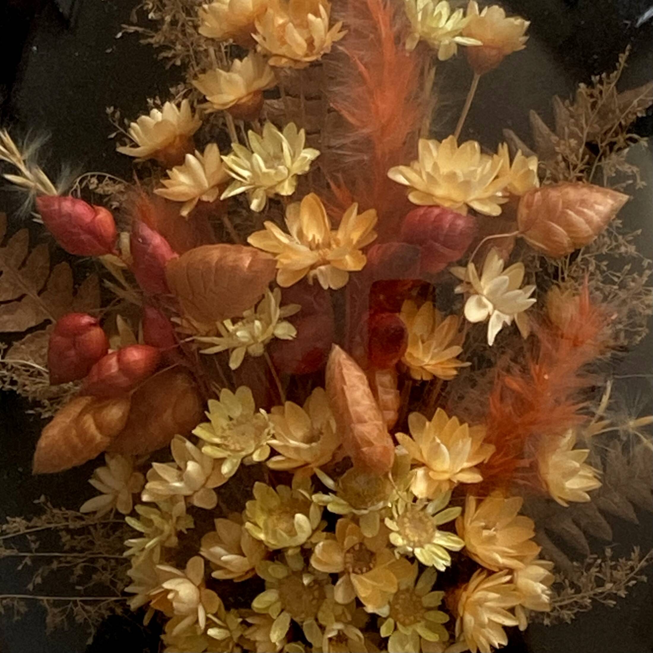 Small frame dried flowers under glass curved vintage imitation wood medallion
