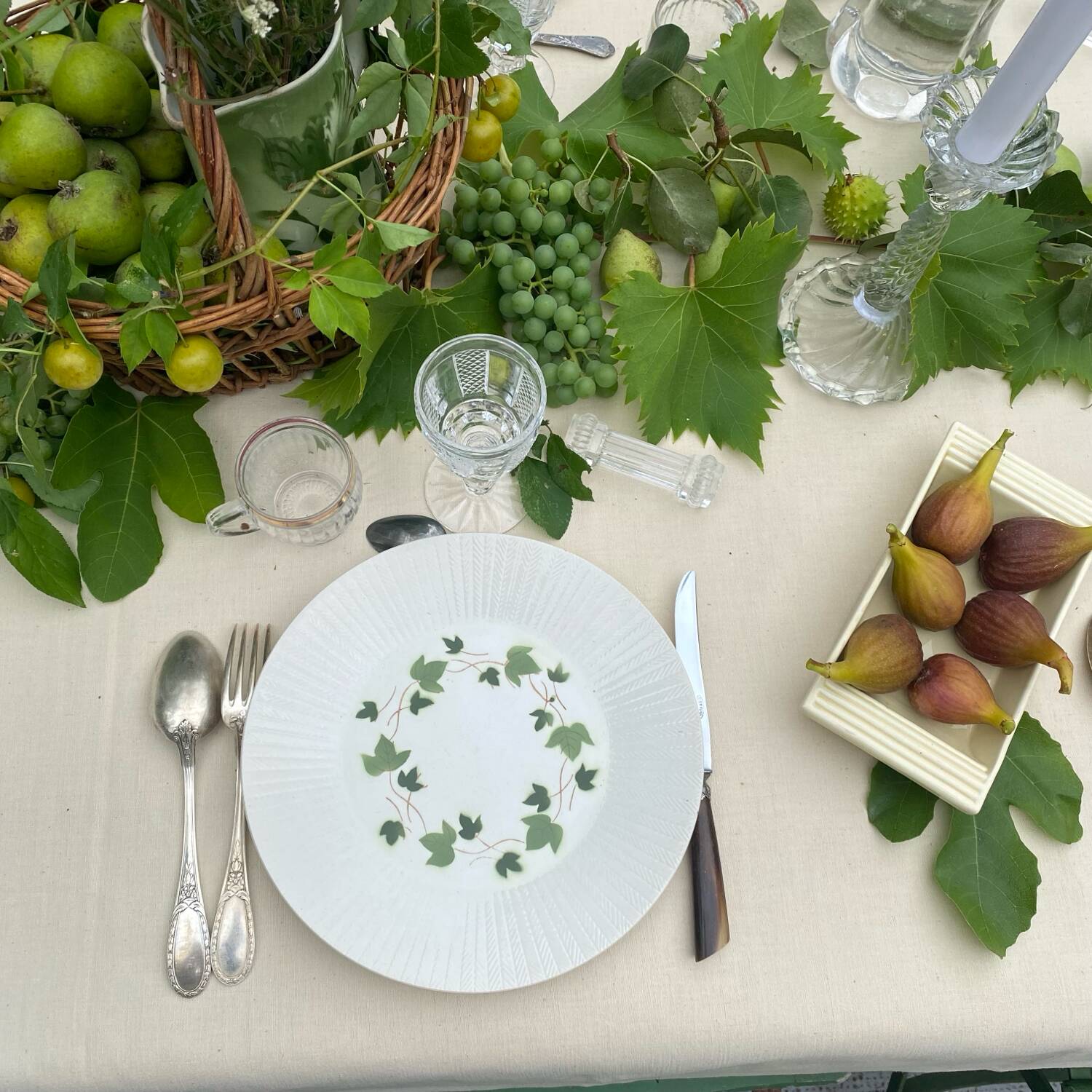 Antique dinner plates Saint Amand Ceranord, Bourrasque