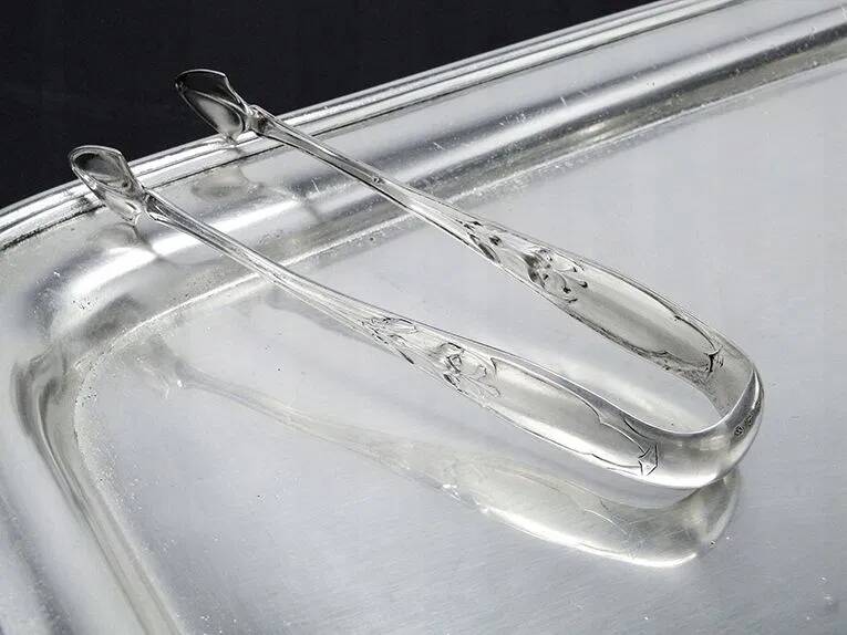 AA3 Decorative Silver Old Embossed Tongs 800