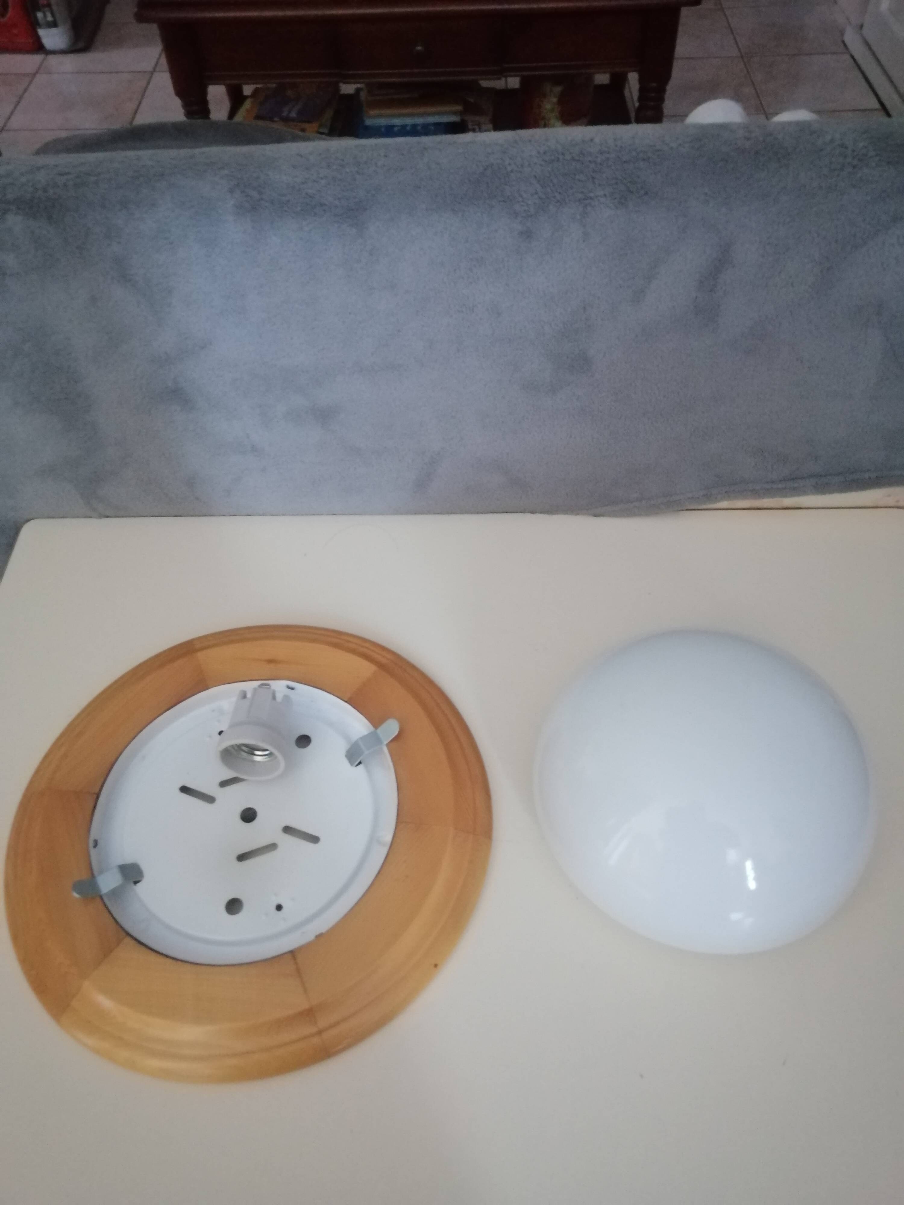 Plafonnier applique en bois et opaline
