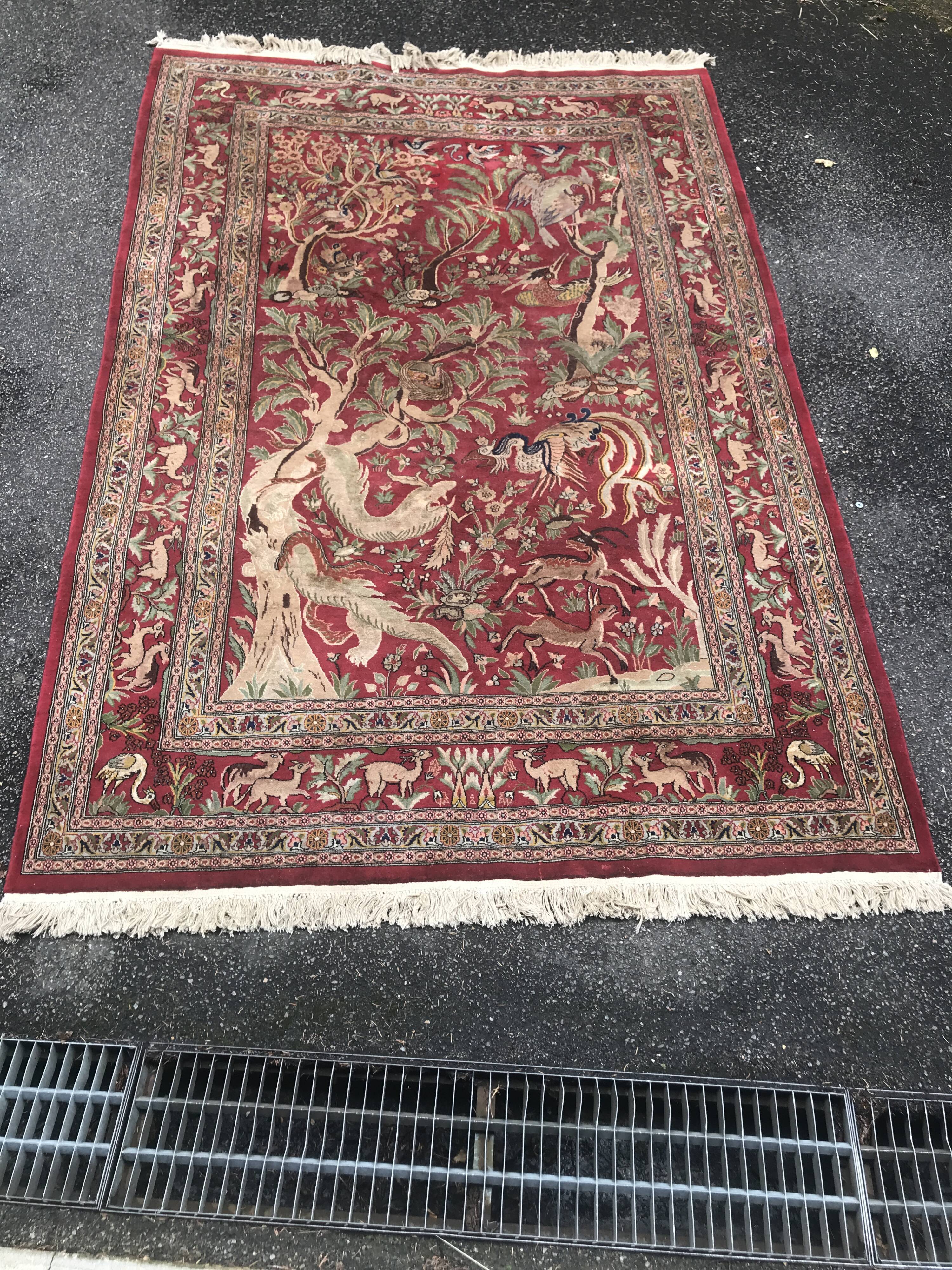 Handmade vintage Oriental rug 180x280cm
