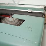 Olivetti Lettera 32 typewriter