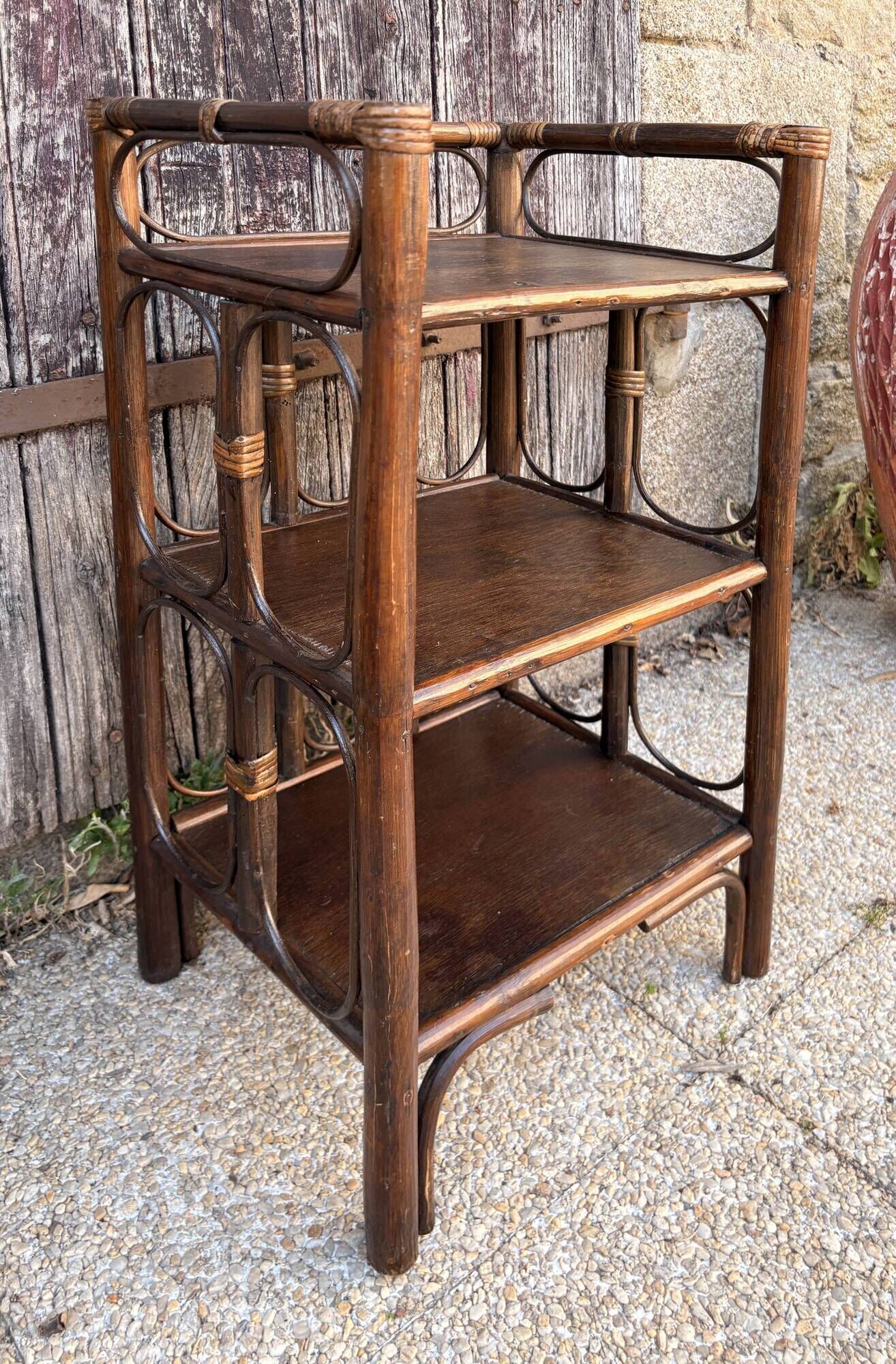 Small vintage shelf in rattan and wood — exotic bohemian, 60s 70s