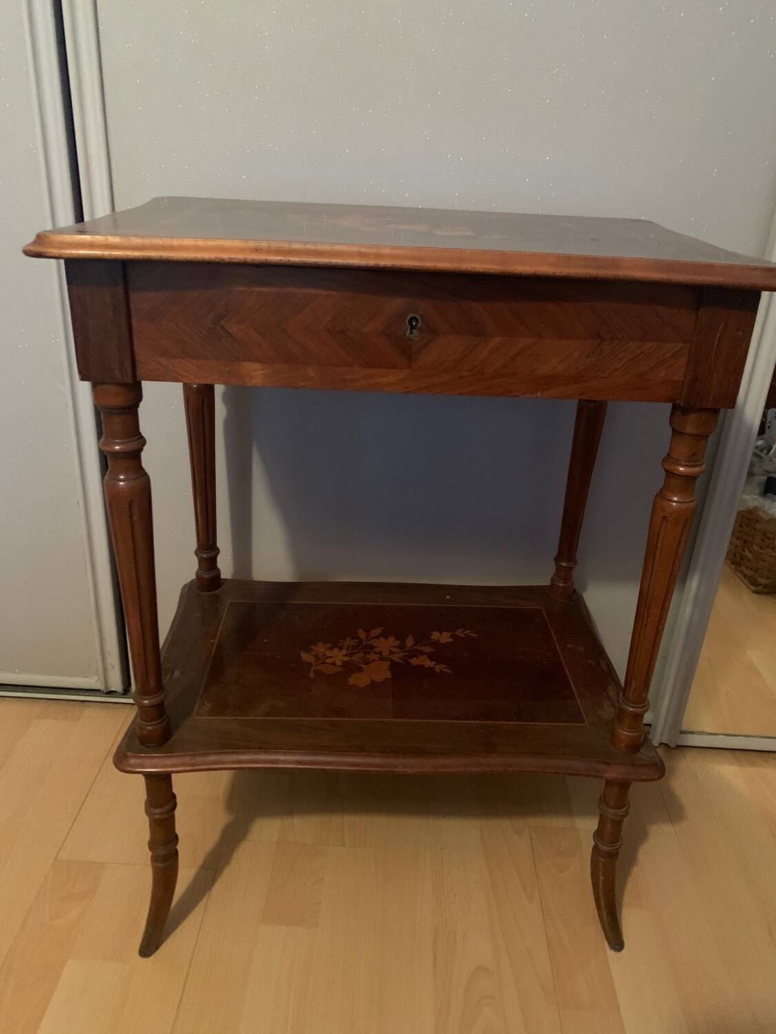 Occasional table with marquetry