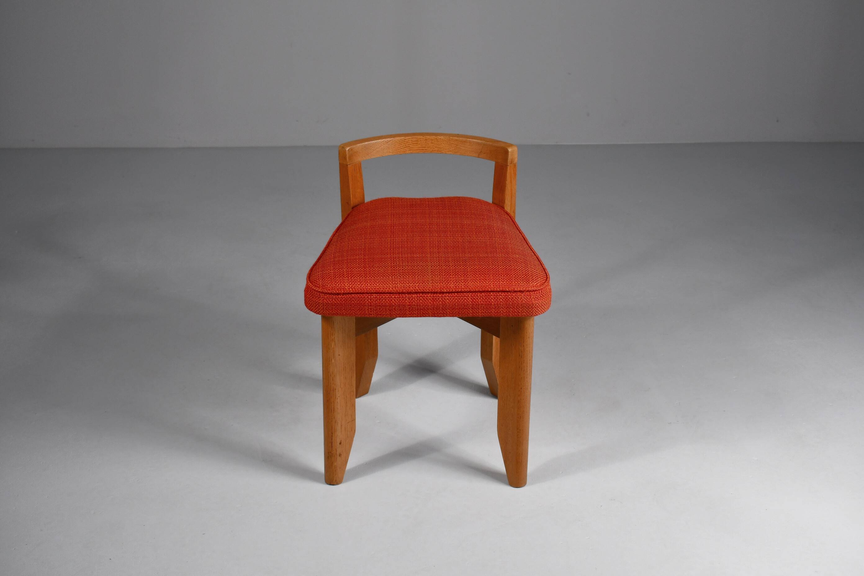 Chaise Boudoir "Rubercrin" de Guillerme et Chambron pour Votre Maison. années 1950