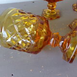 Carafe and its 6 amber-colored glasses