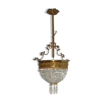 Chandelier-suspension grapevines, old gas spout