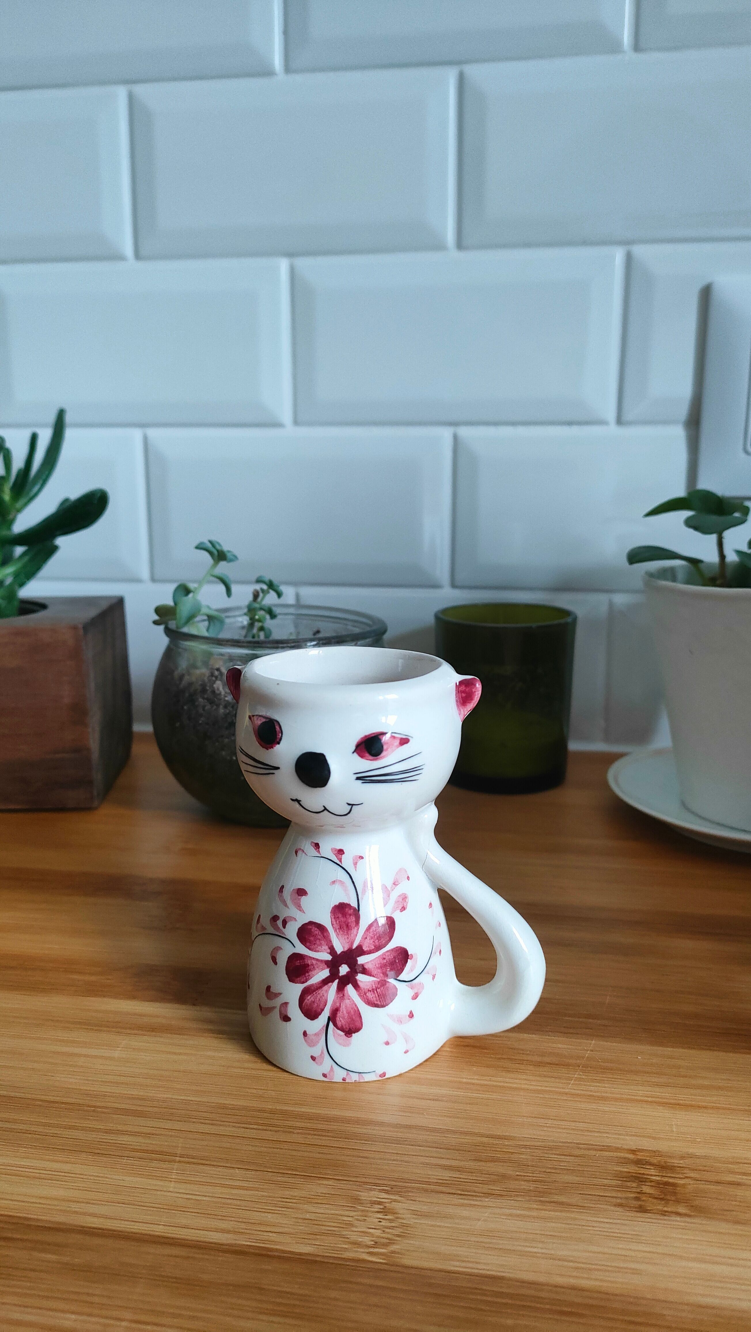 Vintage portuguese coquetier