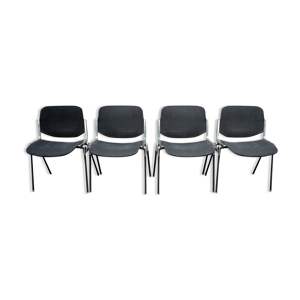Série de 4 chaises DSC